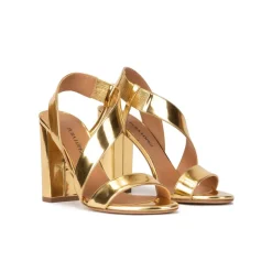 Aquira Sandalias de tacón alto ancho en piel efecto espejo color oro