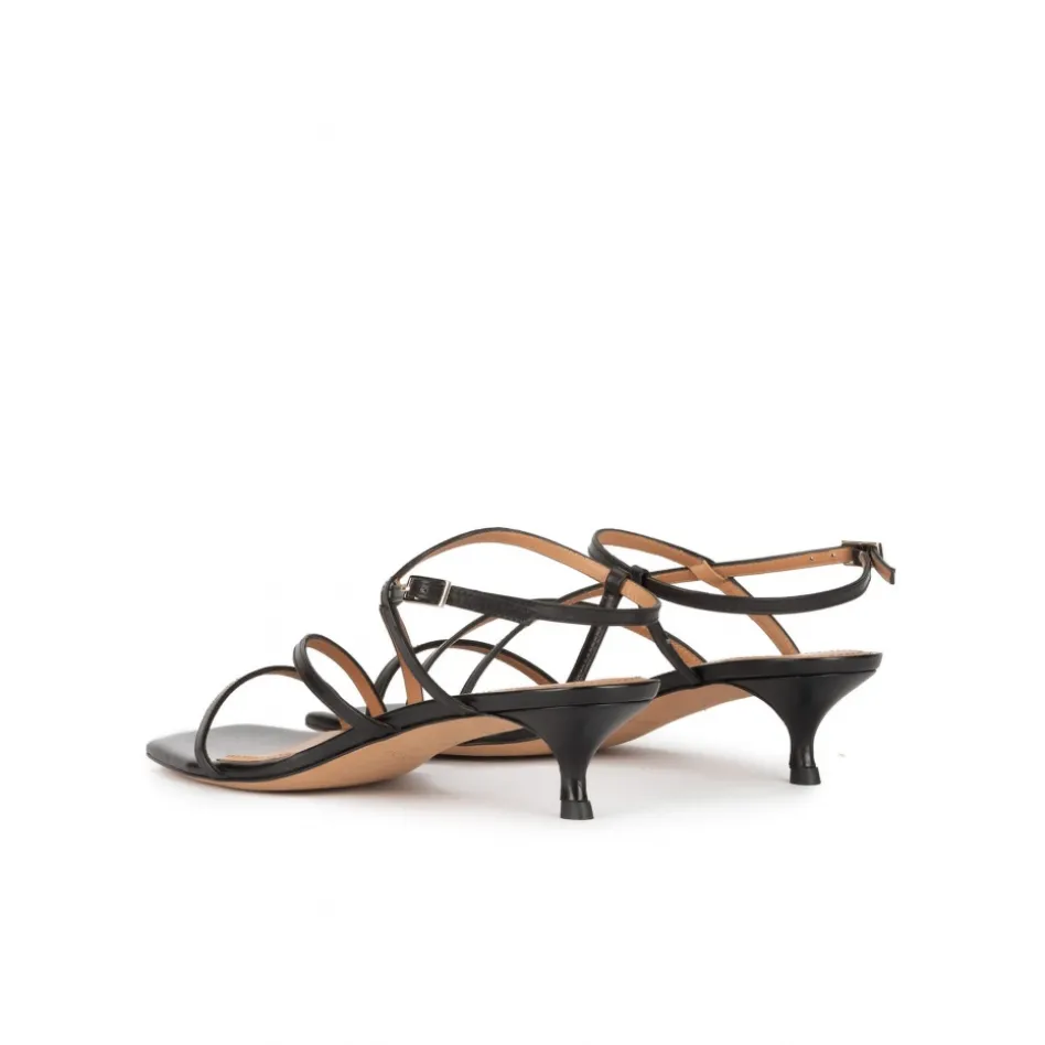 Quebec Sandalias de puntera cuadrada con tacón medio en piel color negro