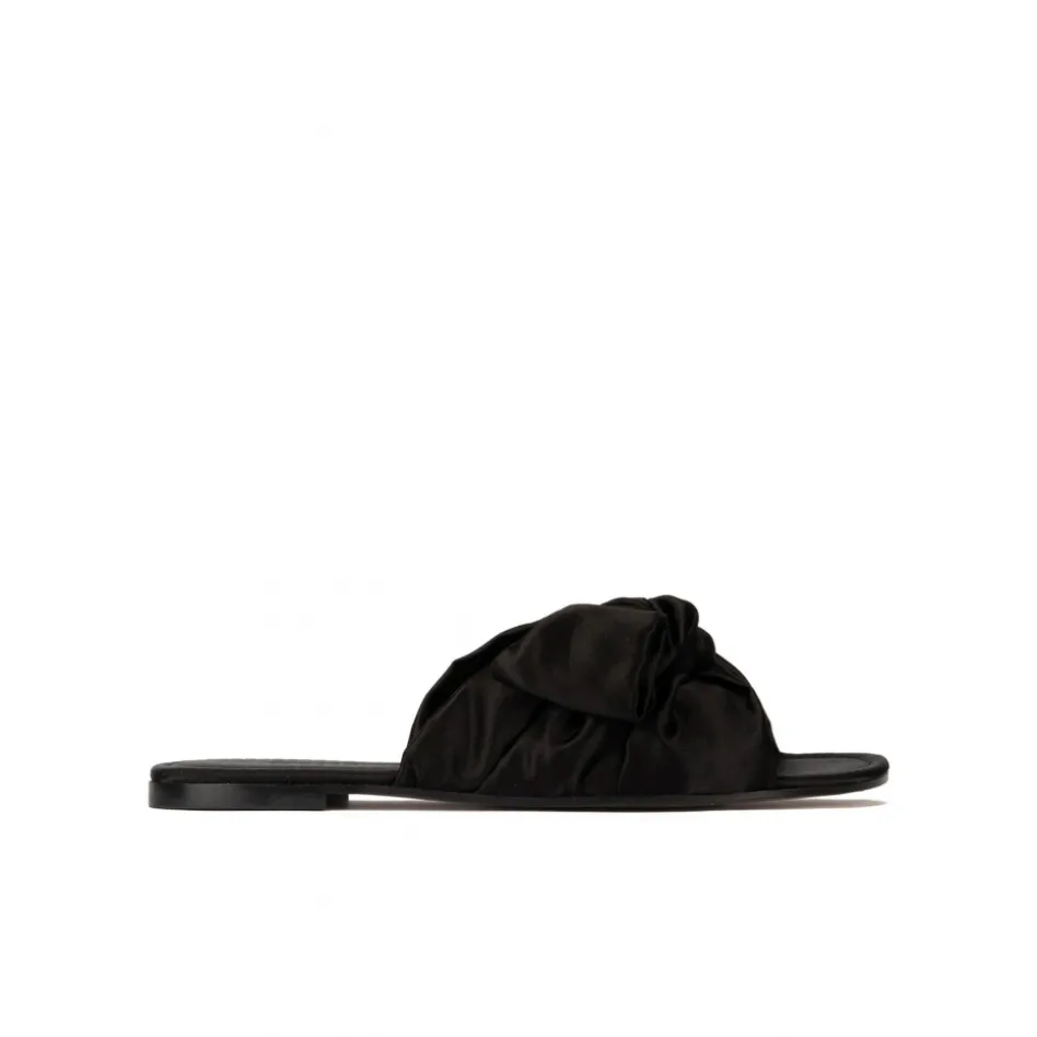Quetty Sandalias planas de raso negro con detalle de lazo
