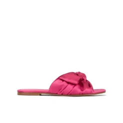 Quetty Sandalias planas de raso en color fucsia con detalle de lazo