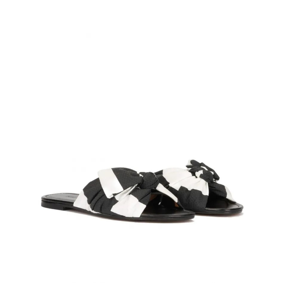 Quetty Sandalias planas con lazo en tejido blanco y negro