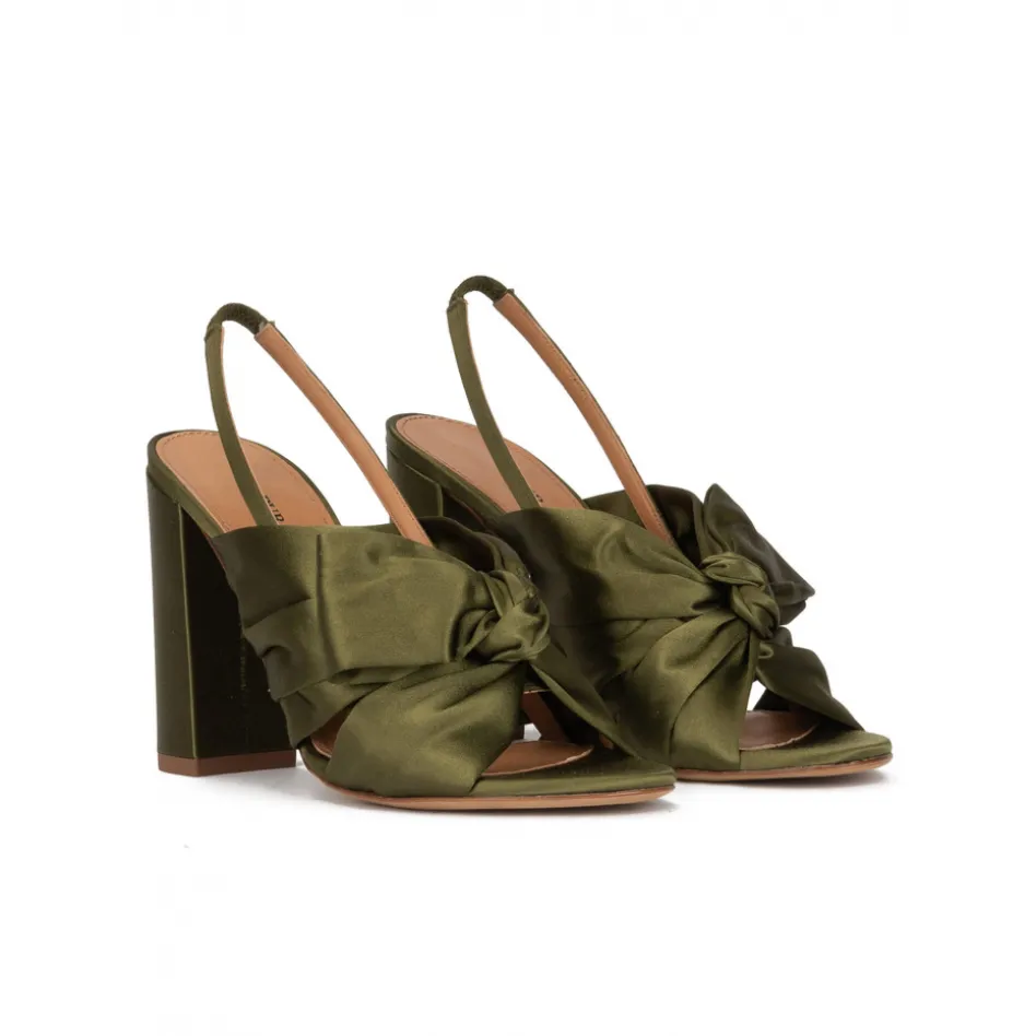 Quirina Sandalias de raso con tacón ancho en verde caqui
